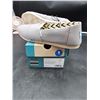 Image 1 : Toms Classic Canvas Shoes (size 7) Women's