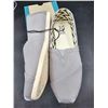 Image 2 : Toms Classic Canvas Shoes (size 7) Women's