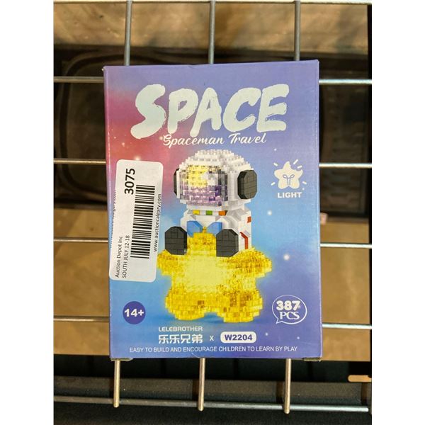 Spaceman Travel model kit with light up features