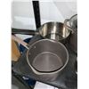 Image 2 : Lot of Cookware 4 pots + 2 lids