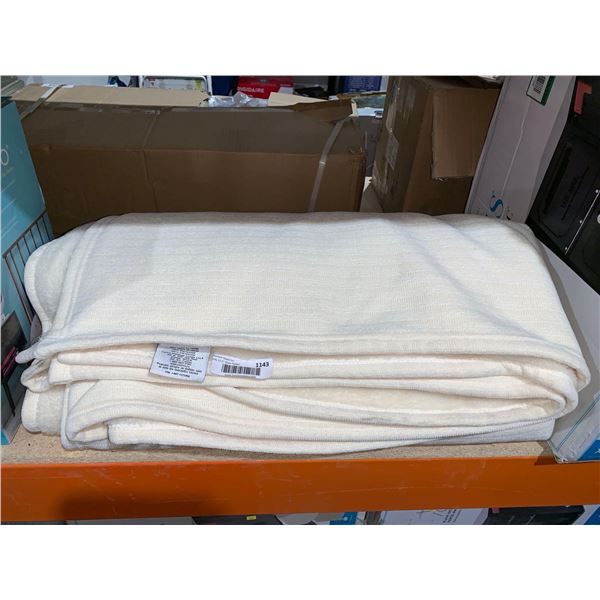 Jennifer Adams Reversible Blanket