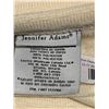 Image 2 : Jennifer Adams Reversible Blanket