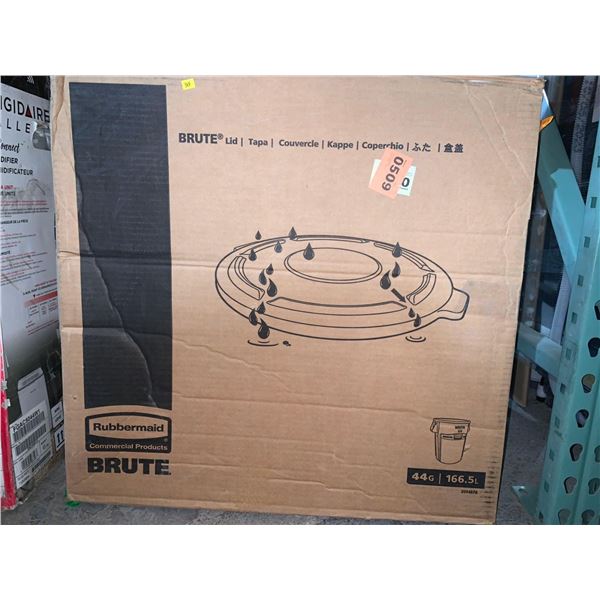 Rubbermaid Brute Lid  (166.5L)  Case of 4