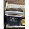Image 1 : Igloo Maxcold Latitude 62 oz Roller Cooler - Please Note Broken Handle