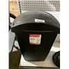 Image 1 : Rubbermaid Swing & Toss Wastebasket 12.5 Gal