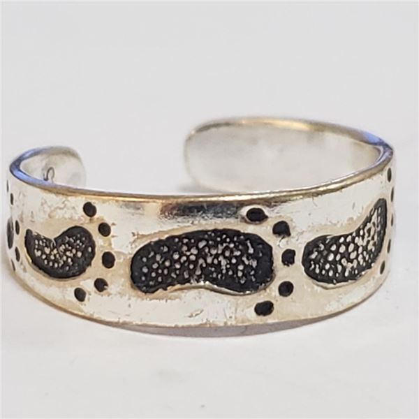 Silver Toe Ring (~Size 0) (~length 0inches), Suggested Retail Value $80