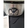 Image 2 : Euro-Pro Slow Cooker & Black & Decker All-In-One Bread Maker