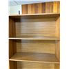 Image 2 : Wooden bookshelf