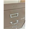 Image 2 : Grand and toy filing cabinet