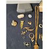 Image 2 : Assorted Vintage Jewellery