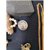Image 3 : Assorted Vintage Jewellery