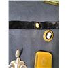 Image 7 : Assorted Vintage Jewellery