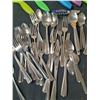 Image 2 : Kitchen utensils