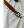 Image 4 : Bottle Openers and Stoppers