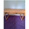Image 4 : Wooden desk