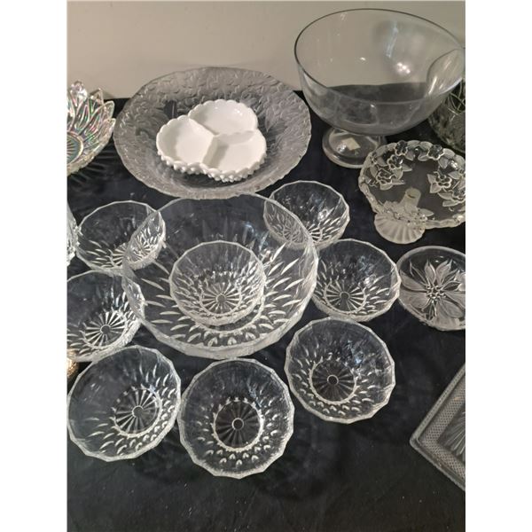 Assorted serving ware