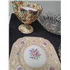 Image 8 : Assorted serving ware