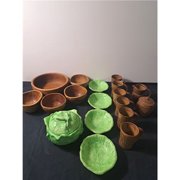 Assorted kitchen ware