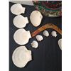 Image 2 : Assorted home decor
