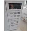 Image 3 : Microwave