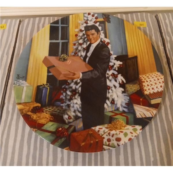 Elvis Delphi Plate 16 - "Christmas at Graceland" by Bruce Emmett IN BOX