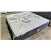 Image 2 : KINGSDOWN KING SIZE MATTRESS