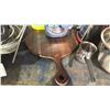 Image 3 : SHELF LOT OF KITCHEN ITEMS, KETTLES, CHARCUTERIE BOARD, KITCHENAID MIXER & MORE