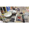 Image 2 : SHELF LOT OF ASSORTED KITCHEN WARES