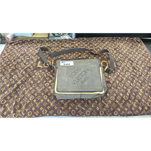 LOUIS VUITTON SATCHEL *UNKNOW AUTHENTICATE* WITH LOUIS VUITTON TOWEL