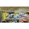 Image 1 : SHELF LOT OF ASSORTED GAMES AND TOYS