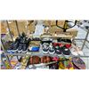 Image 1 : SHELF LOT OF ASSORTED SHOES