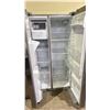 Image 2 : FRIGIDAIRE GALLERY STAINLESS STEEL FRENCH DOOR FRIDGE WITH ICE MAKER 36" WIDE