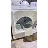 Image 2 : MAYTAG BRAVOS STEAM DRYER