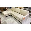 Image 2 : 2-PC LEATHER SECTIONAL SOFA WITH CHAISE