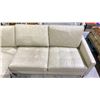Image 3 : 2-PC LEATHER SECTIONAL SOFA WITH CHAISE