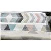 Image 2 : PATTERNED AREA RUG 97" WIDE