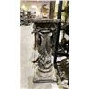 Image 2 : DRAGON MOTIF PLANTER STAND 34" TALL