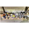 Image 1 : SHELF OF ASSORTED SKULL SCULPTURES