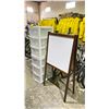 Image 2 : 2 3 DRAWER ORGANIZERS & EASEL