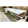 Image 2 : 8' FOLDING TABLE