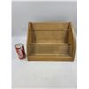 Image 1 : Small Vintage Kent-McClain Ltd. Display Shelf Made In Toronto