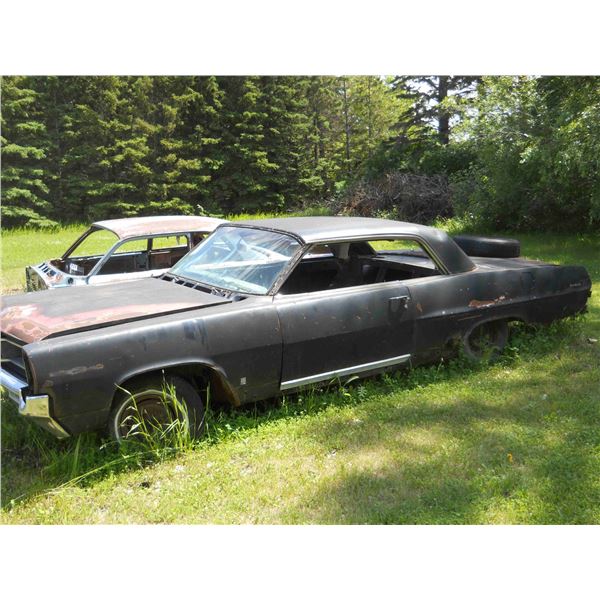 1964 Pontiac Parisienne 2 Door 8 Cylinder with Power Steering  & Power 