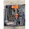 Image 2 : RIDGID AIR NAILER/STAPLER
