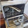 Image 2 : DANBY COUNTERTOP DISHWASHER