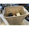 Image 2 : TOTE WITH 5 SMALL HEATERS