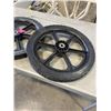 Image 2 : TWO BIG WHEELS