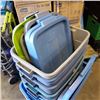 Image 2 : ASSORTED RUBBERMAID TOTES WITH LIDS