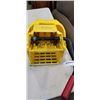 Image 2 : RUBBERMAID COMMERCIAL MOP WRINGER