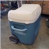 Image 2 : IGLOO ROLLING COOLER