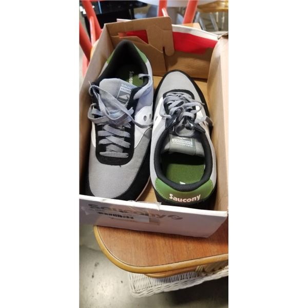 NEW SAUCONY HORNET SHOES SIZE 14